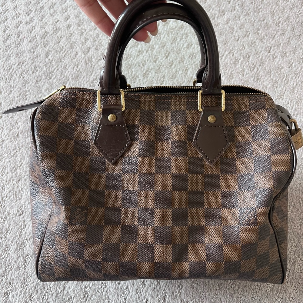 Lousis Vuitton Speedy 25 100% Authentic Bag